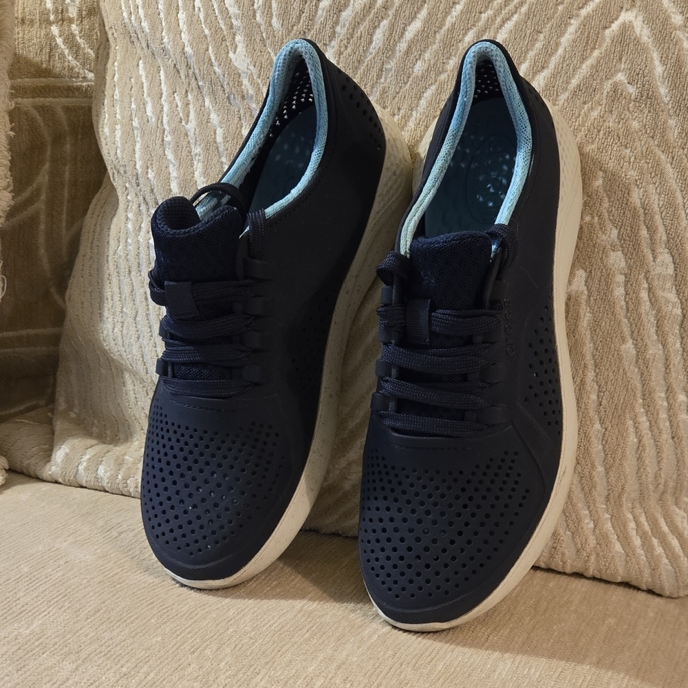 CROCS Navy Blue Women's Sneakers
